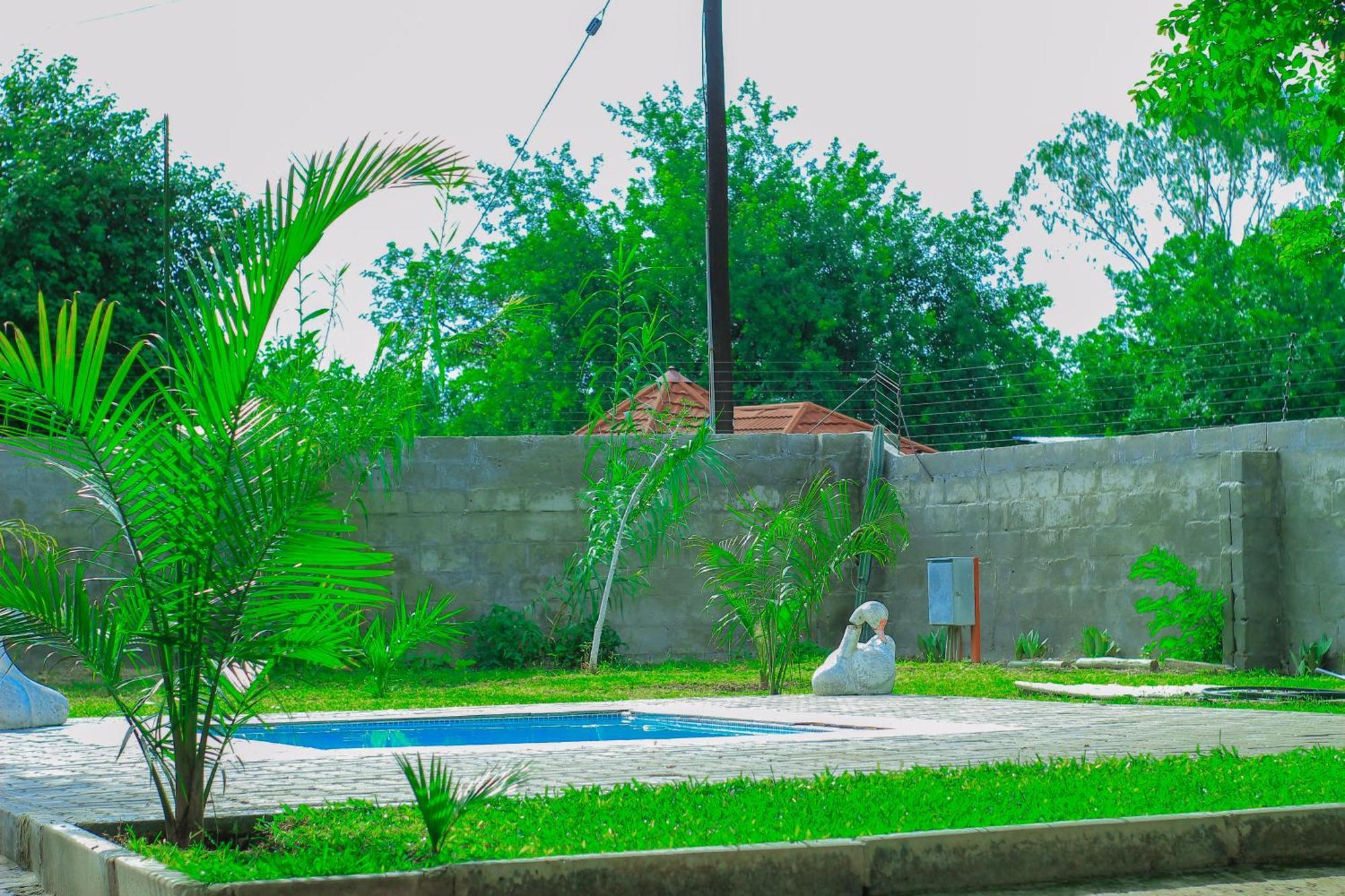 Golentle Home Stay Maun Exterior foto